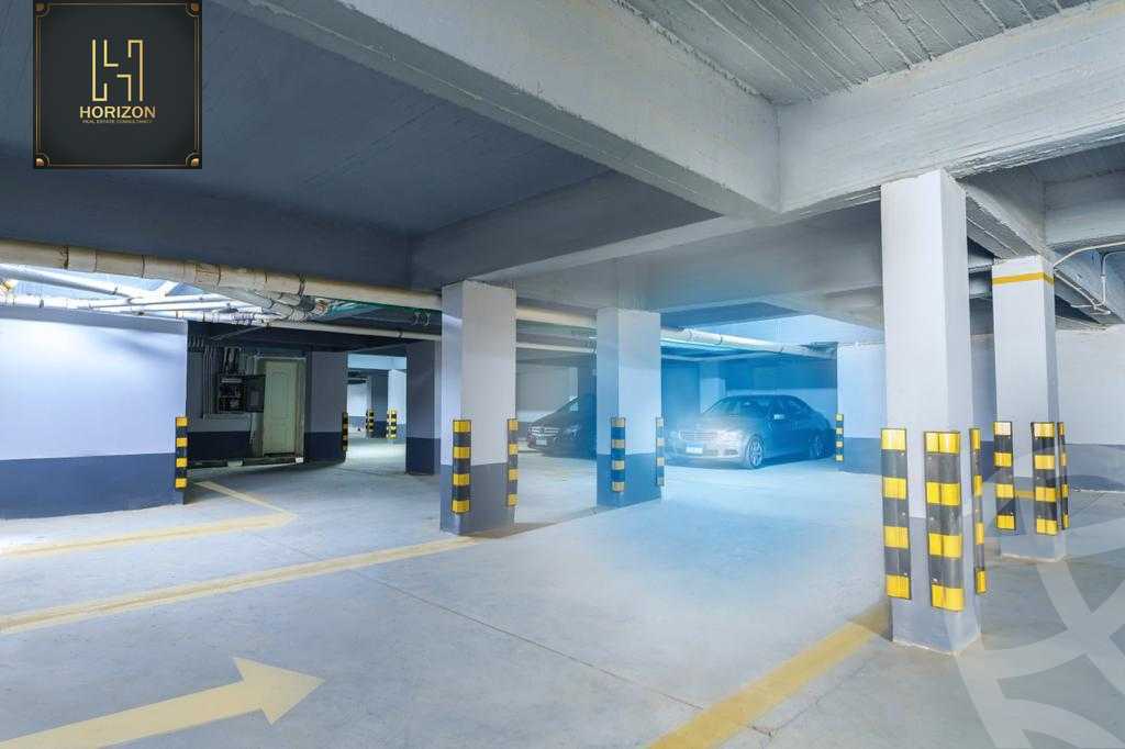 https://aqarmap.com.eg/en/listing/4151435-for-sale-cairo-new-cairo-compounds-galleria-moon-valley