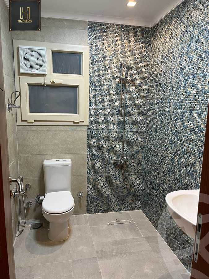 https://aqarmap.com.eg/en/listing/4151839-for-rent-cairo-new-cairo-compounds-mountain-view-hyde-park