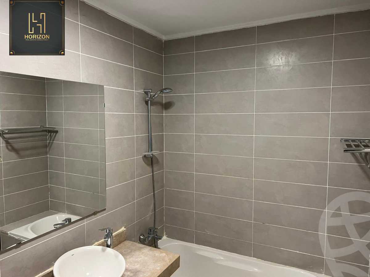 https://aqarmap.com.eg/ar/listing/4152644-for-rent-village-gate-mall-palm-hills