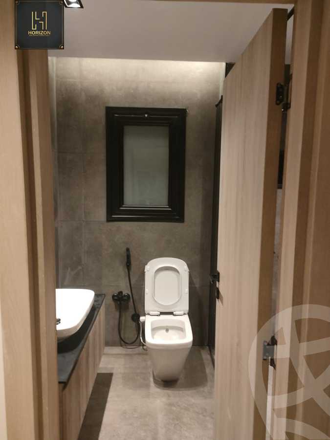https://aqarmap.com.eg/en/listing/4155553-for-rent-cairo-new-cairo-compounds-mountain-view-hyde-park