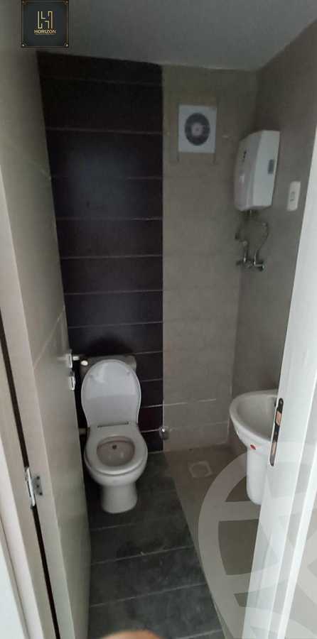 https://aqarmap.com.eg/ar/listing/4162169-for-rent-cairo-new-cairo-compounds-bznys-bls-ktlyst-llttwyr