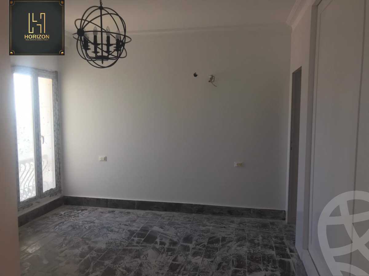 https://aqarmap.com.eg/en/listing/4168390-for-sale-cairo-new-cairo-compounds-mountain-view-hyde-park