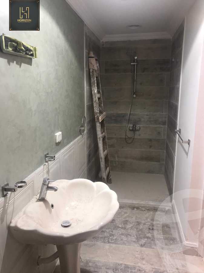 https://aqarmap.com.eg/en/listing/4168390-for-sale-cairo-new-cairo-compounds-mountain-view-hyde-park