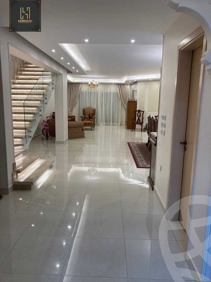 https://aqarmap.com.eg/en/listing/4169770-for-sale-cairo-new-cairo-compounds-mountain-view-hyde-park