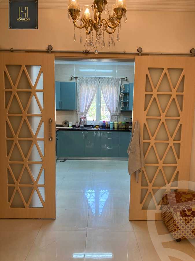 https://aqarmap.com.eg/en/listing/4169770-for-sale-cairo-new-cairo-compounds-mountain-view-hyde-park