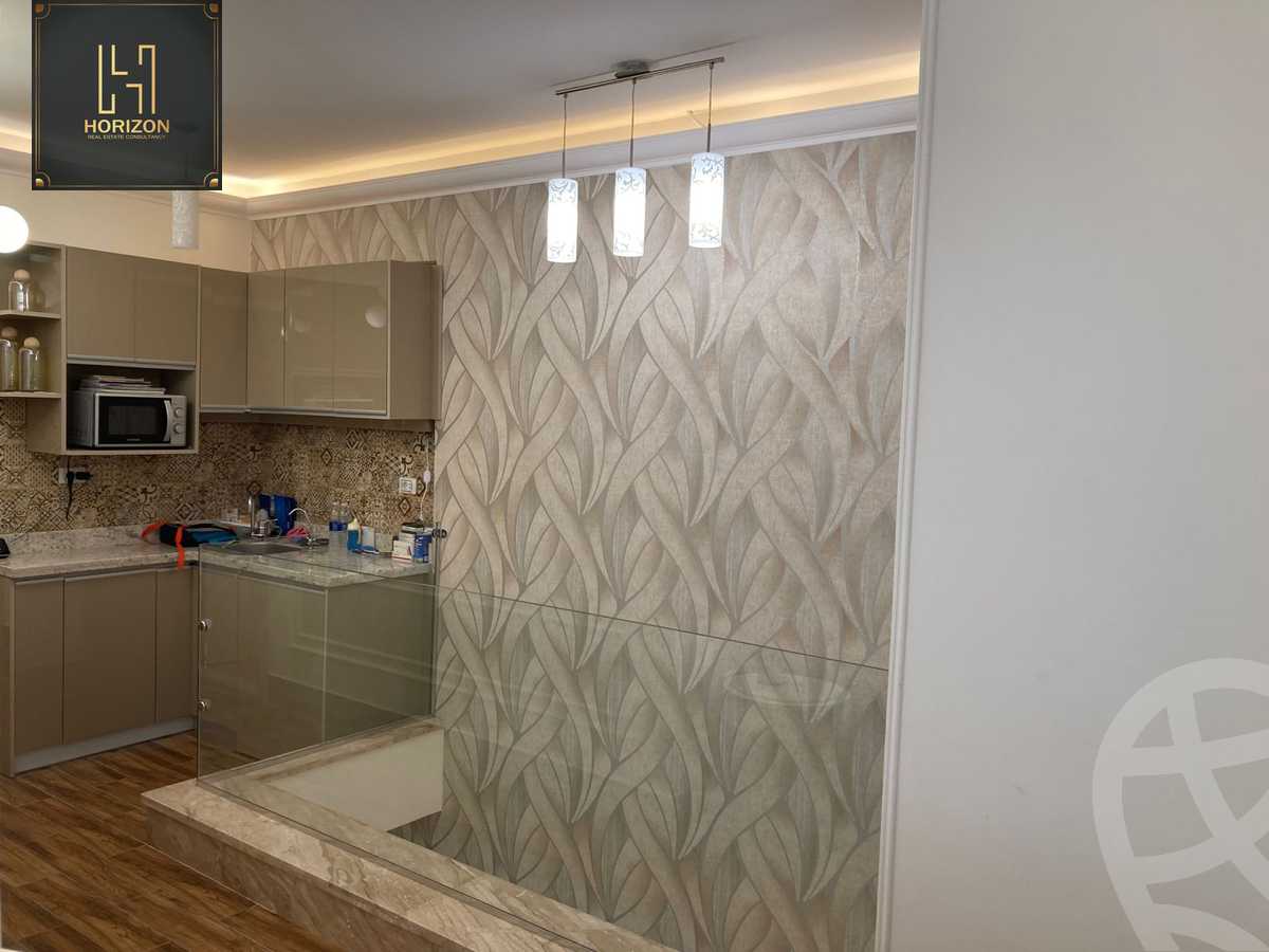 https://aqarmap.com.eg/en/listing/4169770-for-sale-cairo-new-cairo-compounds-mountain-view-hyde-park