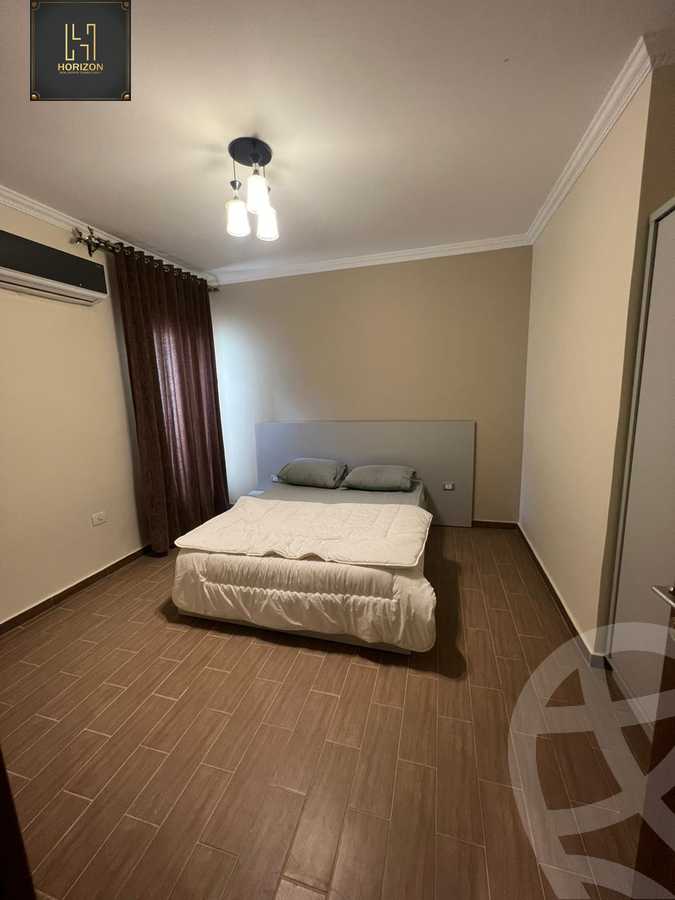 https://aqarmap.com.eg/en/listing/4170529-for-rent-cairo-new-cairo-compounds-mountain-view-hyde-park