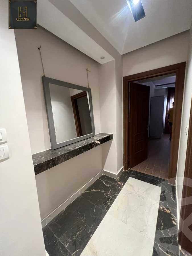 https://aqarmap.com.eg/en/listing/4170529-for-rent-cairo-new-cairo-compounds-mountain-view-hyde-park