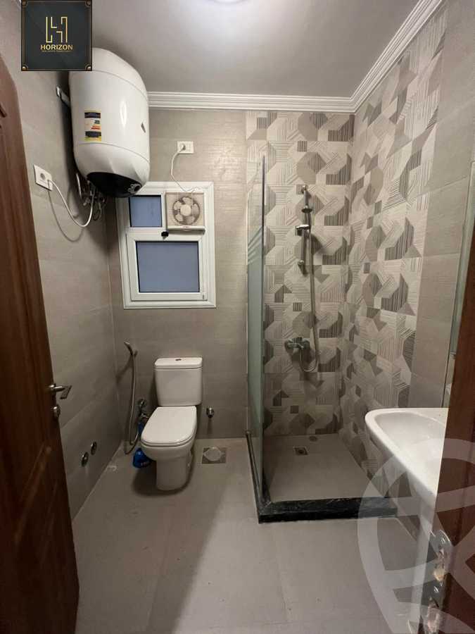 https://aqarmap.com.eg/en/listing/4170529-for-rent-cairo-new-cairo-compounds-mountain-view-hyde-park