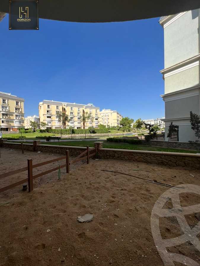 https://aqarmap.com.eg/en/listing/4170529-for-rent-cairo-new-cairo-compounds-mountain-view-hyde-park