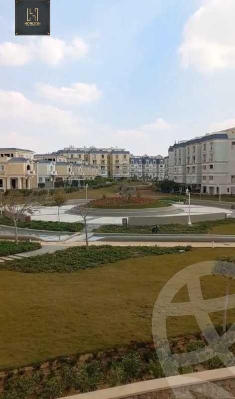 https://aqarmap.com.eg/en/listing/4173575-for-sale-cairo-new-cairo-compounds-mountain-view-hyde-park