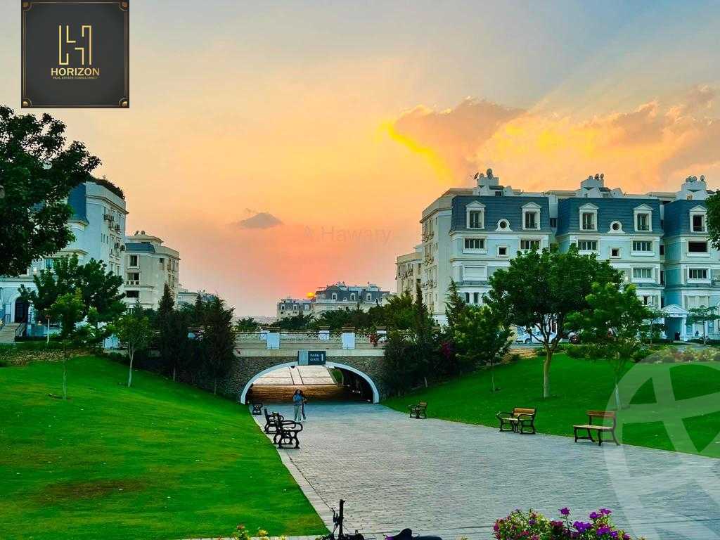 https://aqarmap.com.eg/en/listing/4176069-for-sale-cairo-new-cairo-compounds-mountain-view-hyde-park