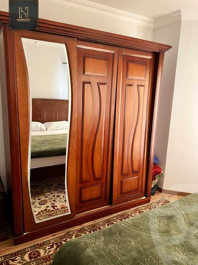 https://aqarmap.com.eg/en/listing/4202294-for-rent-cairo-new-cairo-compounds-mountain-view-hyde-park