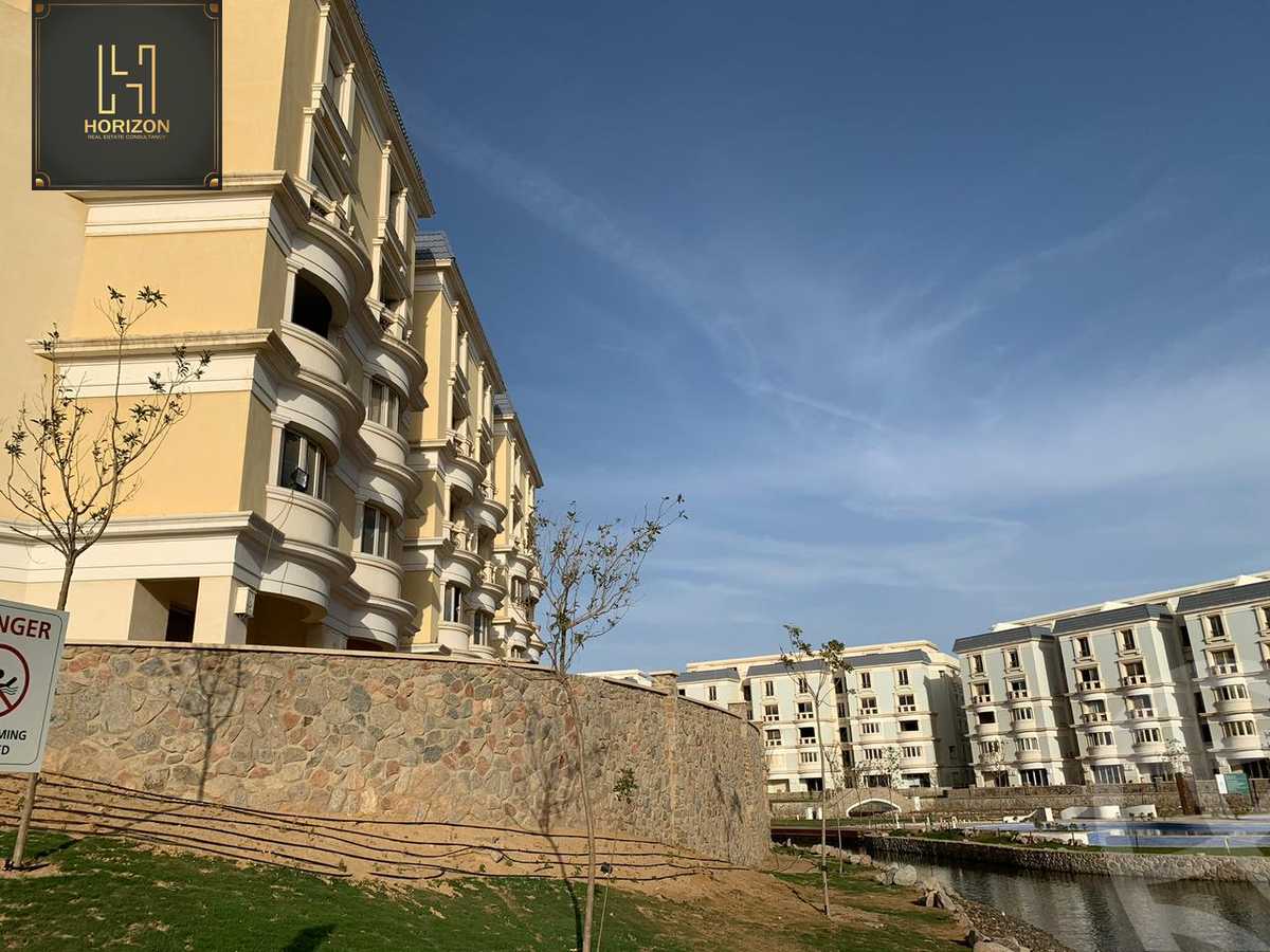 https://aqarmap.com.eg/en/listing/4229712-for-sale-cairo-new-cairo-compounds-mountain-view-hyde-park