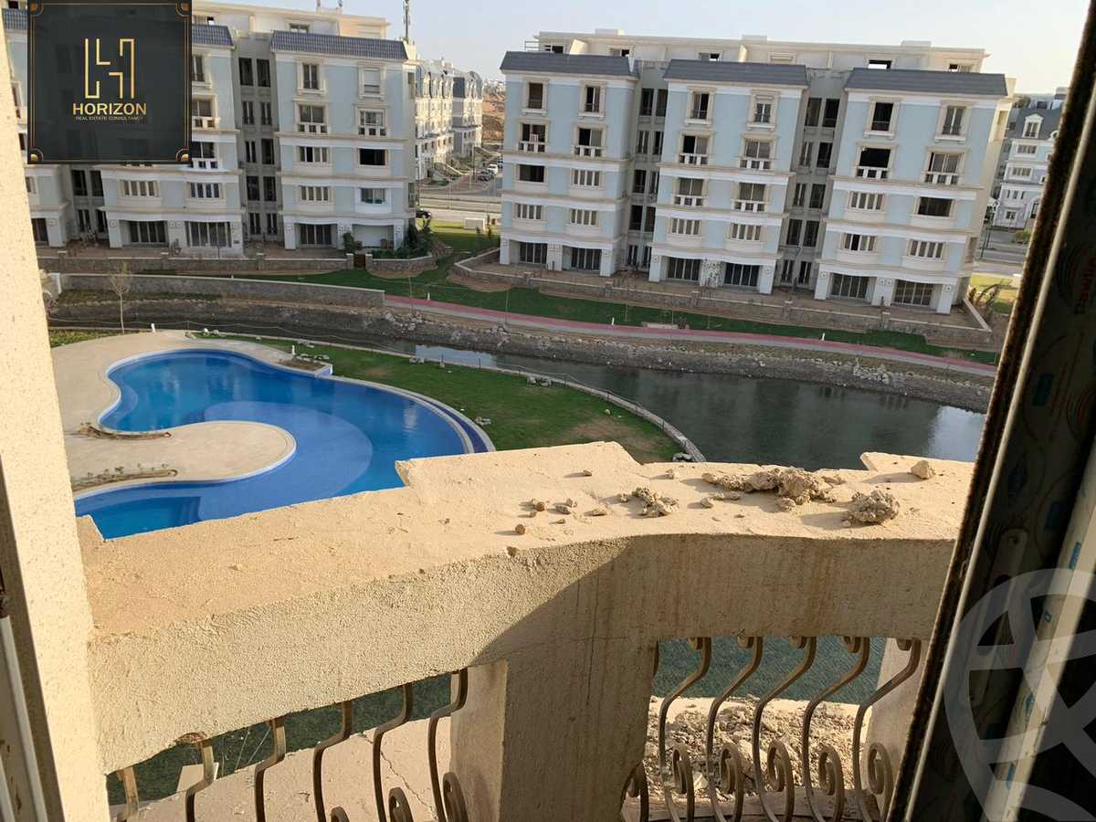 https://aqarmap.com.eg/en/listing/4229712-for-sale-cairo-new-cairo-compounds-mountain-view-hyde-park