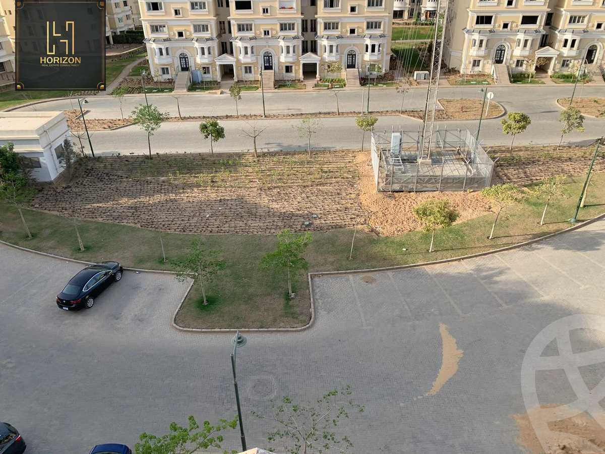 https://aqarmap.com.eg/en/listing/4229712-for-sale-cairo-new-cairo-compounds-mountain-view-hyde-park