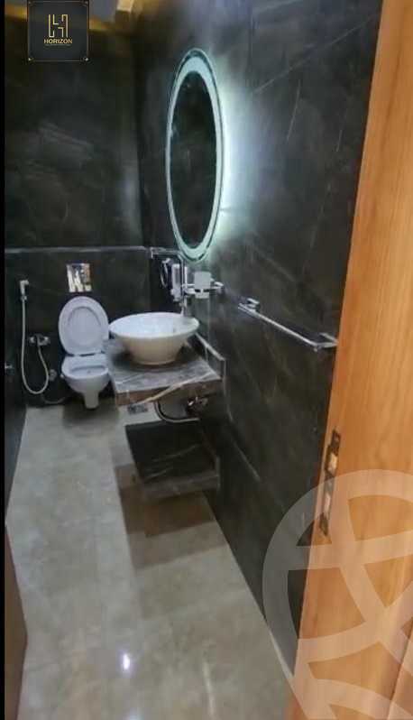 https://aqarmap.com.eg/en/listing/4231848-for-rent-cairo-new-cairo-compounds-mountain-view-hyde-park