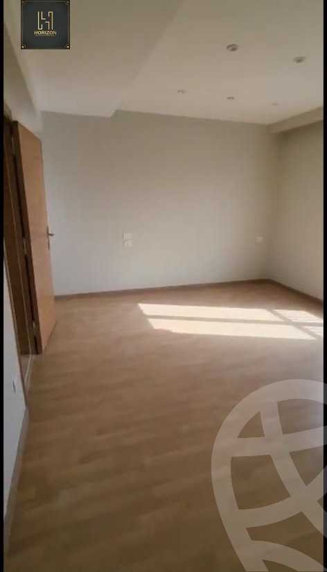 https://aqarmap.com.eg/en/listing/4231848-for-rent-cairo-new-cairo-compounds-mountain-view-hyde-park
