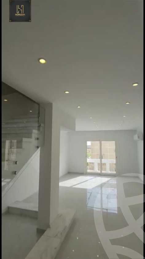 https://aqarmap.com.eg/en/listing/4231848-for-rent-cairo-new-cairo-compounds-mountain-view-hyde-park
