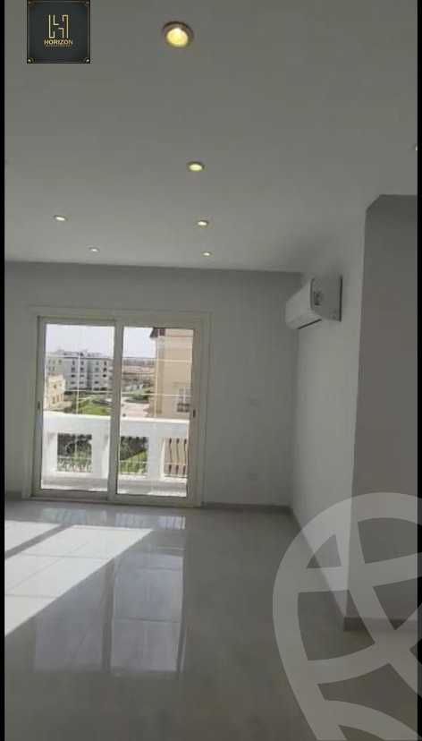 https://aqarmap.com.eg/en/listing/4231848-for-rent-cairo-new-cairo-compounds-mountain-view-hyde-park