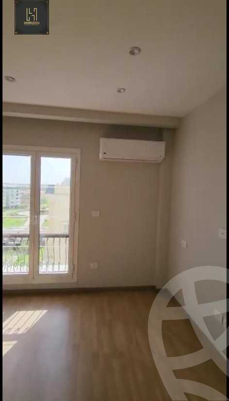 https://aqarmap.com.eg/en/listing/4231848-for-rent-cairo-new-cairo-compounds-mountain-view-hyde-park