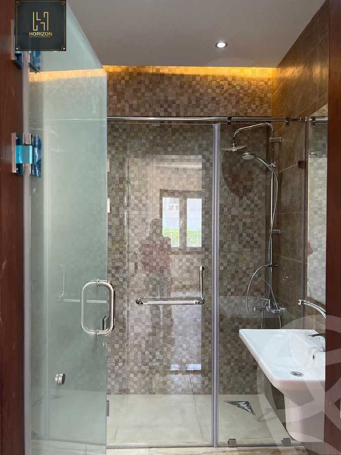 https://aqarmap.com.eg/en/listing/4233110-for-rent-cairo-new-cairo-compounds-mountain-view-hyde-park