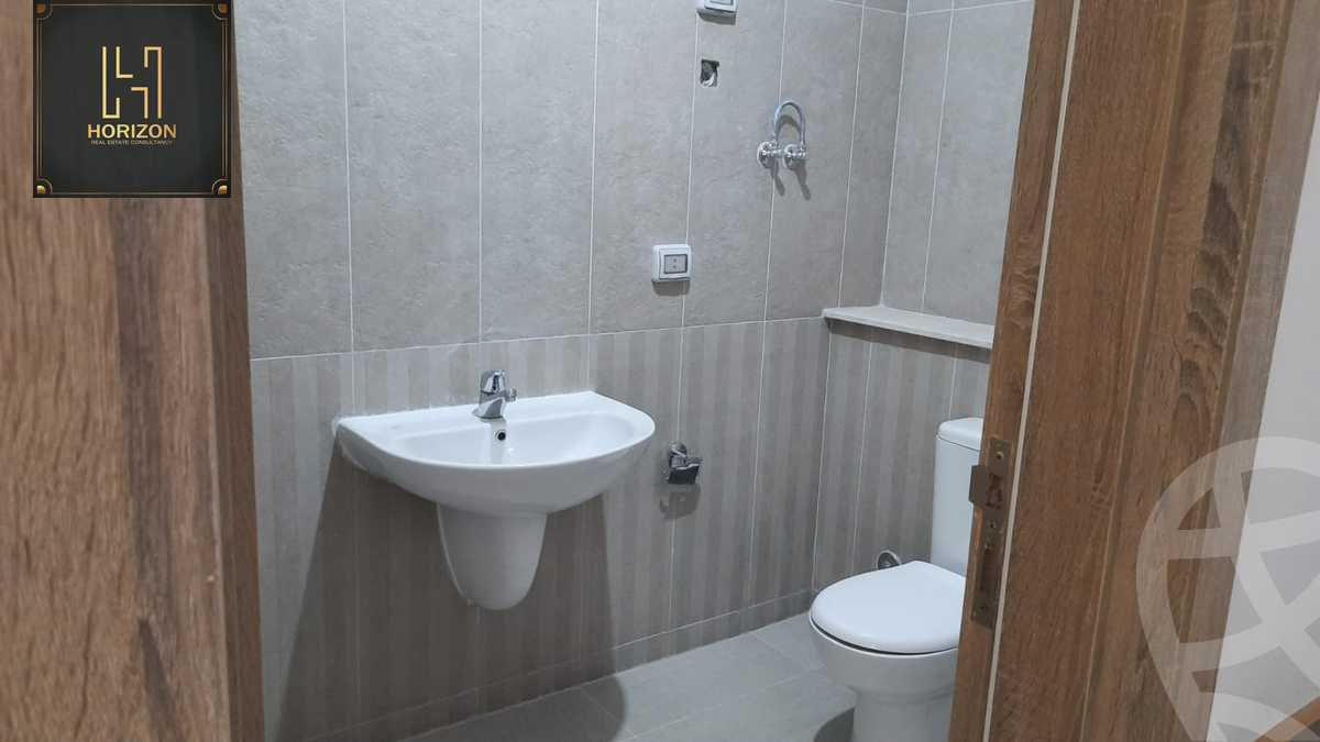 https://aqarmap.com.eg/en/listing/4233757-for-rent-cairo-new-cairo-compounds-fifth-square