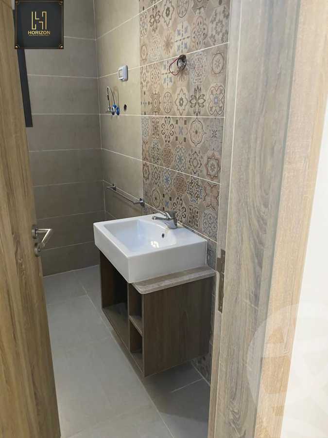 https://aqarmap.com.eg/en/listing/4233858-for-rent-cairo-new-cairo-compounds-fifth-square