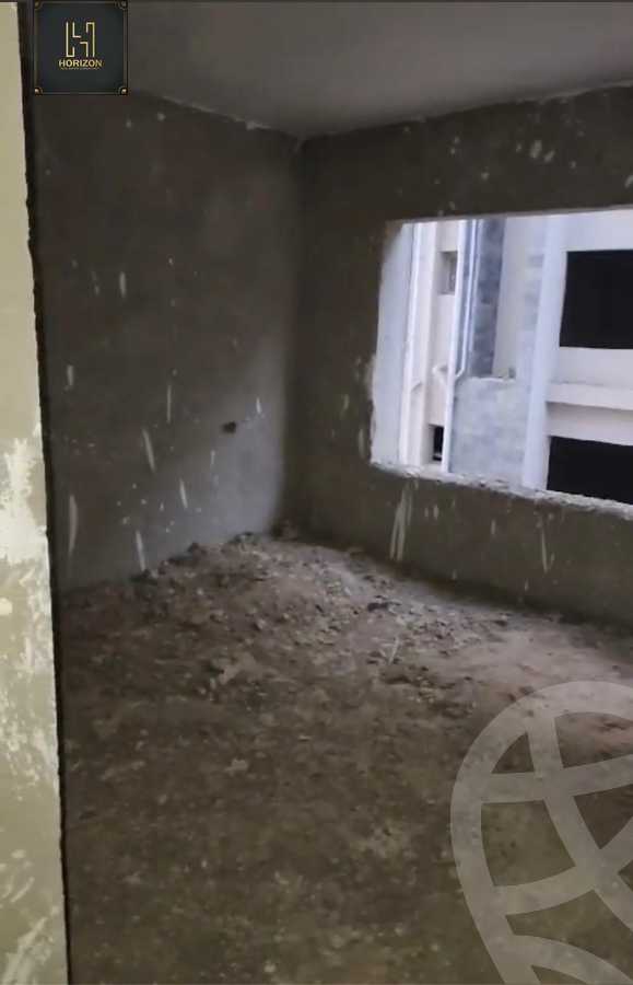 https://aqarmap.com.eg/en/listing/4259505-for-sale-cairo-new-cairo-compounds-galleria-moon-valley
