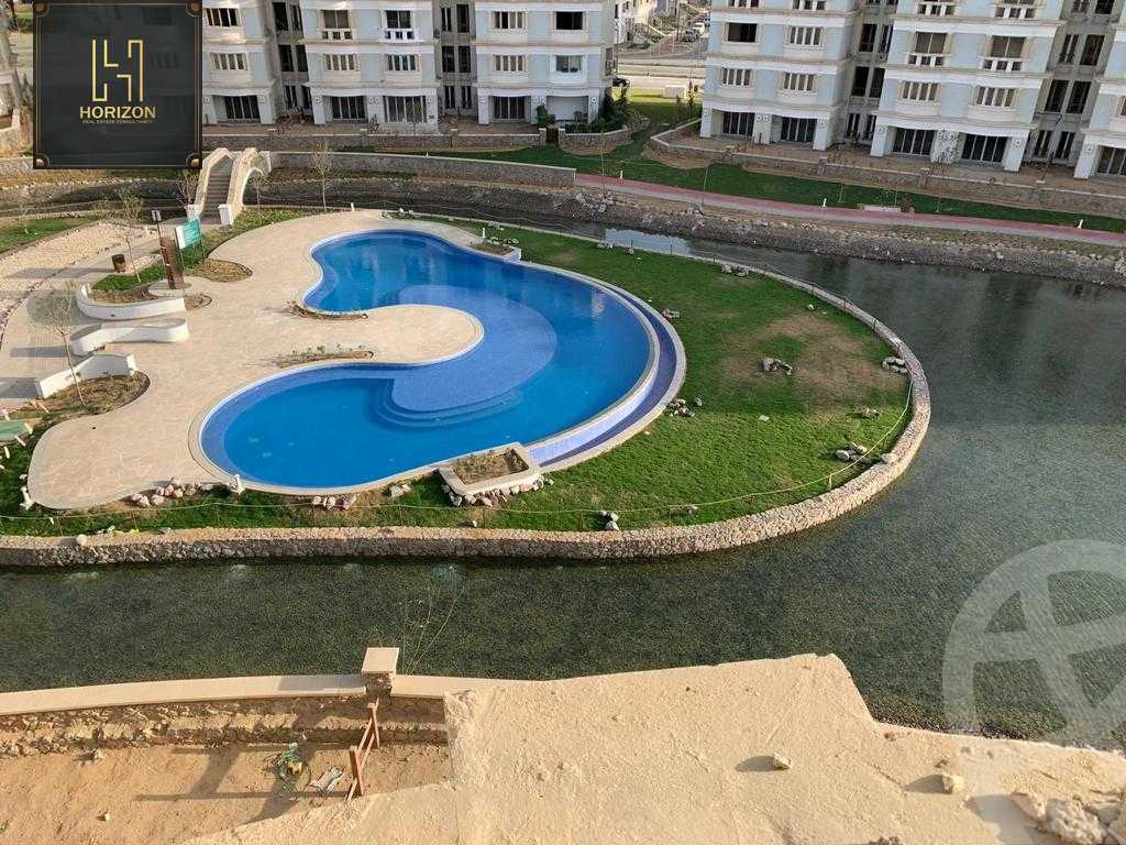 https://aqarmap.com.eg/en/listing/4261980-for-sale-cairo-new-cairo-compounds-mountain-view-hyde-park