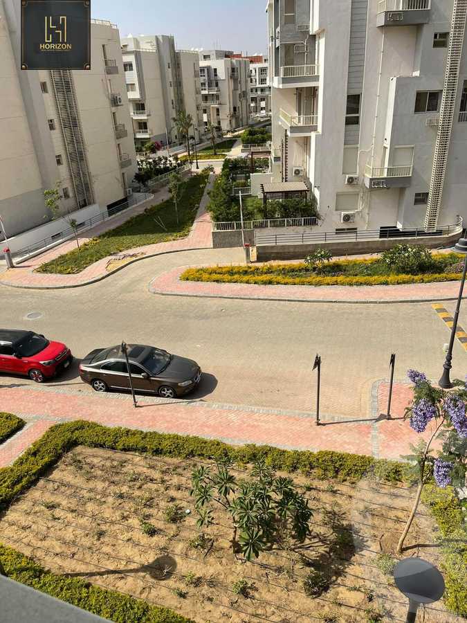 https://aqarmap.com.eg/ar/listing/4282154-for-sale-cairo-new-cairo-compounds-jyd