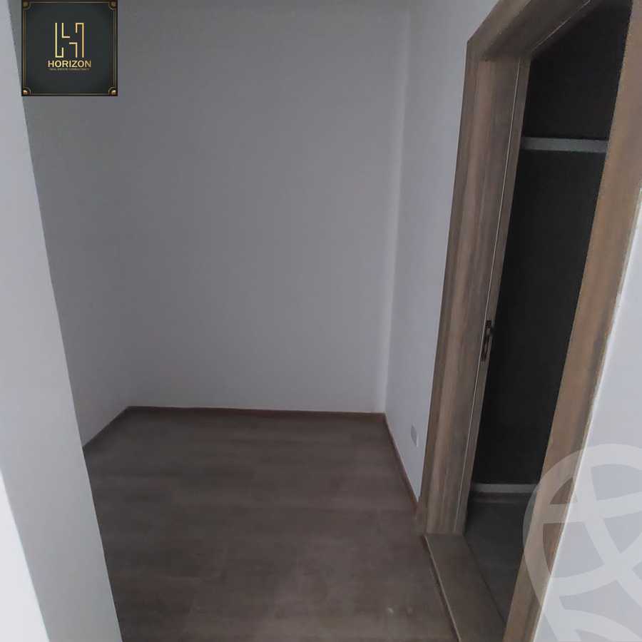 https://aqarmap.com.eg/ar/listing/4282686-for-rent-cairo-new-cairo-compounds-fifth-square