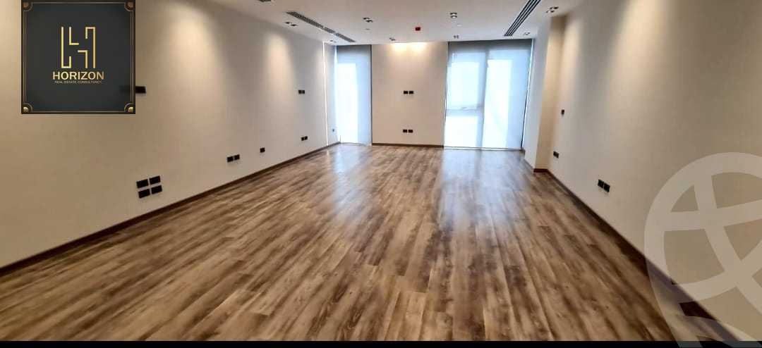 https://aqarmap.com.eg/en/listing/4296290-for-sale-hyde-park-business-district