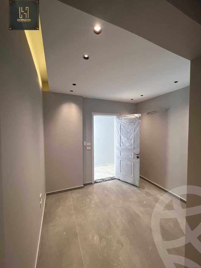 https://aqarmap.com.eg/ar/listing/4299960-for-rent-eastown-parks