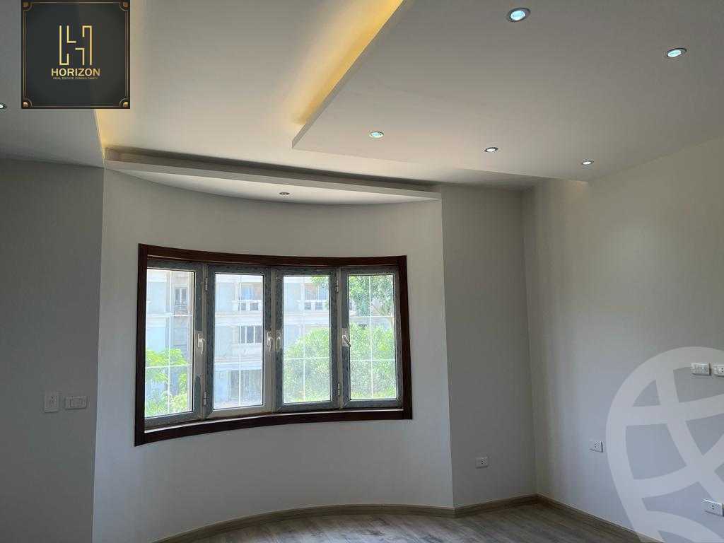 https://aqarmap.com.eg/en/listing/4313947-for-rent-cairo-new-cairo-compounds-mountain-view-hyde-park