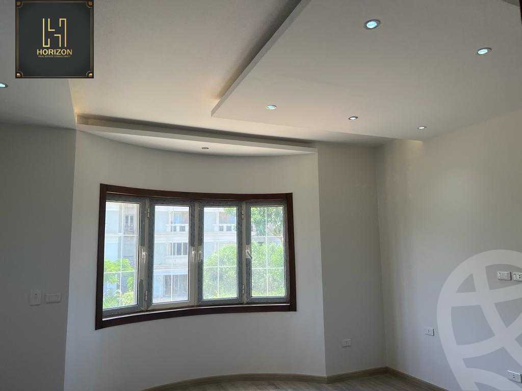 https://aqarmap.com.eg/en/listing/4313947-for-rent-cairo-new-cairo-compounds-mountain-view-hyde-park