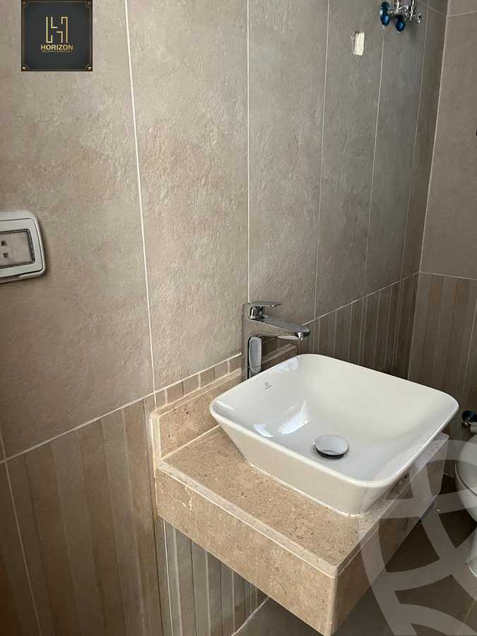 https://aqarmap.com.eg/en/listing/4314103-for-sale-cairo-new-cairo-compounds-fifth-square