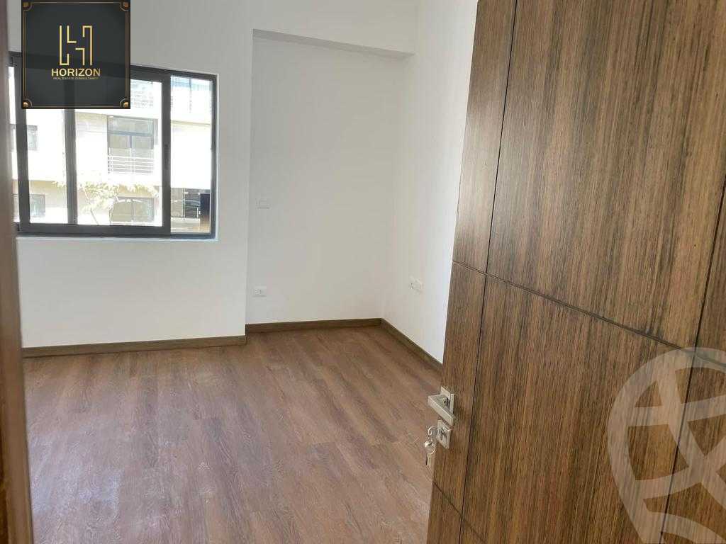 https://aqarmap.com.eg/ar/listing/4317096-for-sale-cairo-new-cairo-compounds-fifth-square