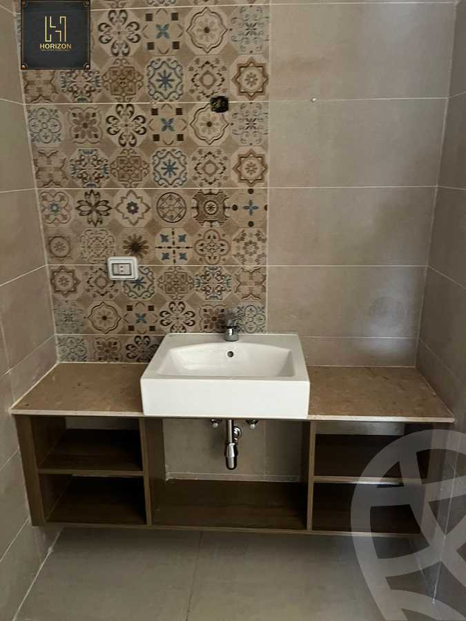 https://aqarmap.com.eg/ar/listing/4328650-for-rent-cairo-new-cairo-compounds-fifth-square