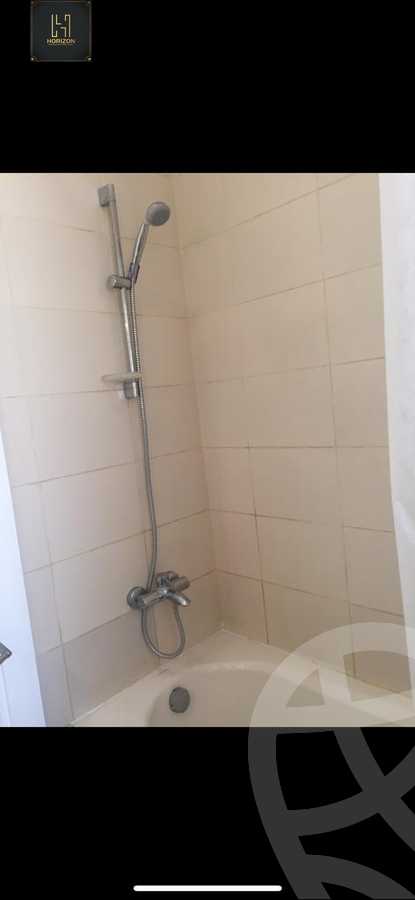 https://aqarmap.com.eg/ar/listing/4328934-for-rent-cairo-new-cairo-compounds-kmbwnd-dh-fyldj-blm-hylz
