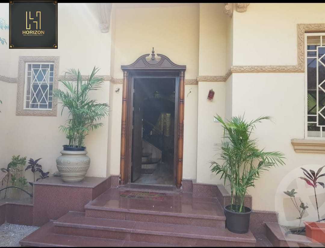 https://aqarmap.com.eg/en/listing/4358820-for-sale-cairo-new-cairo-compounds-moon-valley