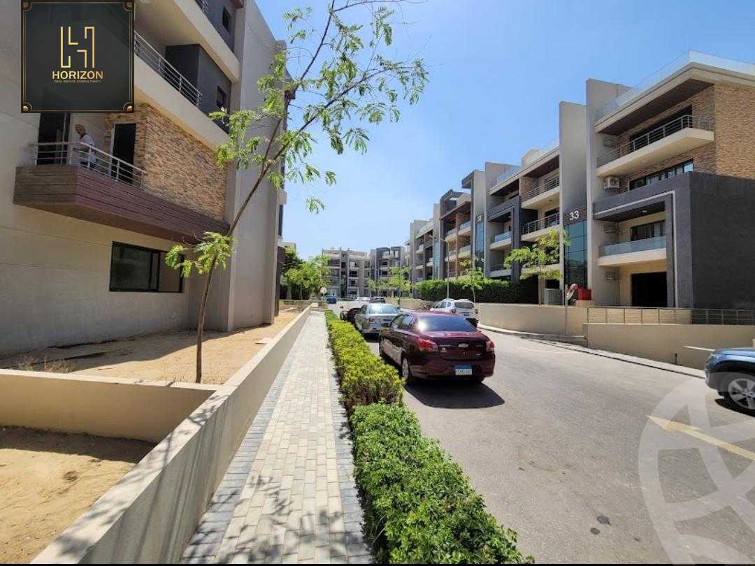 https://aqarmap.com.eg/en/listing/4364618-for-sale-cairo-new-cairo-compounds-midtown