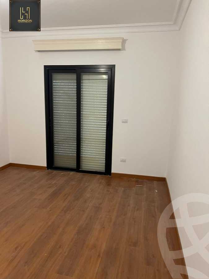 https://aqarmap.com.eg/ar/listing/4368170-for-rent-cairo-new-cairo-compounds-kmbwnd-sky-kwndwz-swdyk-villette