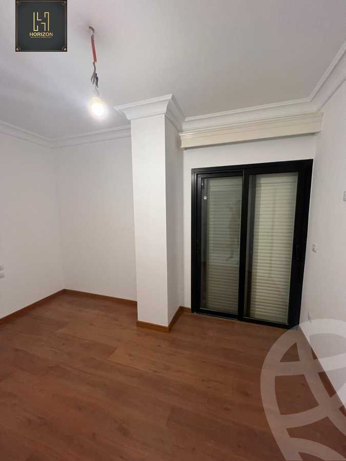 https://aqarmap.com.eg/ar/listing/4368170-for-rent-cairo-new-cairo-compounds-kmbwnd-sky-kwndwz-swdyk-villette