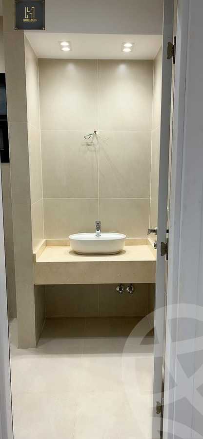 https://aqarmap.com.eg/ar/listing/4375053-for-rent-cairo-new-cairo-compounds-kmbwnd-sky-kwndwz-swdyk-villette