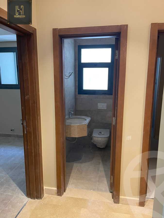 https://aqarmap.com.eg/ar/listing/4377071-for-rent-cairo-new-cairo-compounds-kmbwnd-sky-kwndwz-swdyk-villette