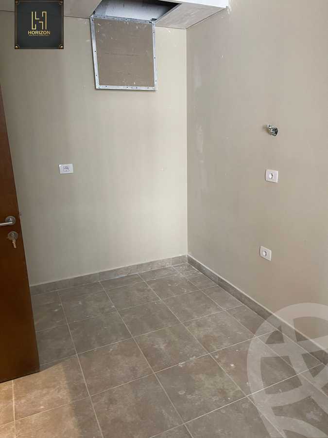 https://aqarmap.com.eg/ar/listing/4377071-for-rent-cairo-new-cairo-compounds-kmbwnd-sky-kwndwz-swdyk-villette