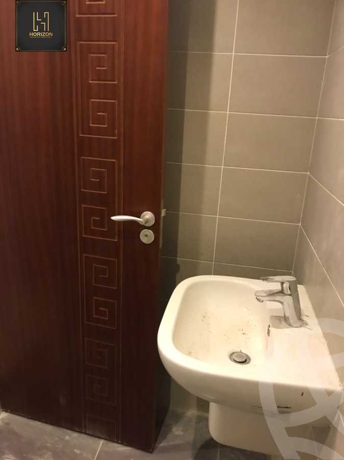 https://aqarmap.com.eg/ar/listing/4380426-for-rent-cairo-new-cairo-compounds-tryfywm-byzns-kwmblks-nm-llttwyr