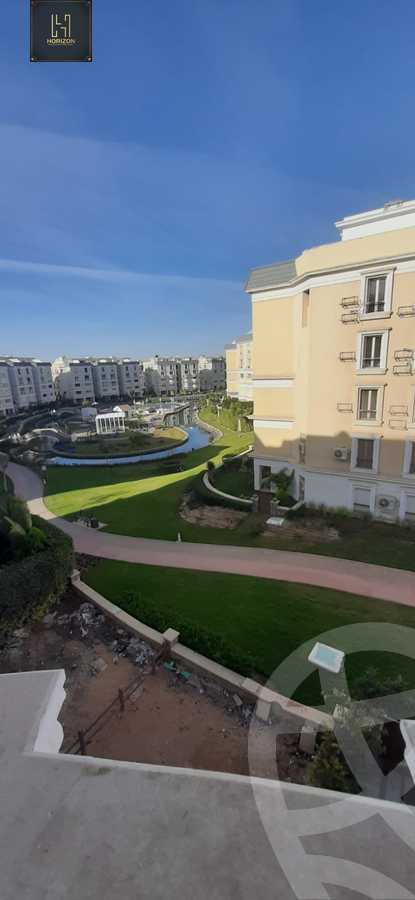 https://aqarmap.com.eg/en/listing/4475366-for-rent-cairo-new-cairo-compounds-mountain-view-hyde-park