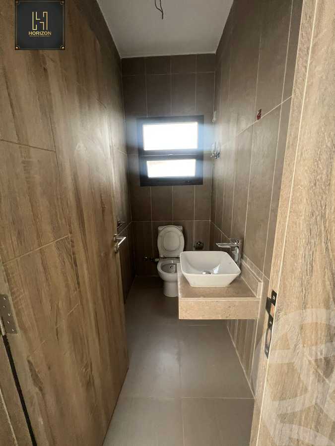 https://aqarmap.com.eg/en/listing/4804585-for-sale-cairo-new-cairo-compounds-fifth-square